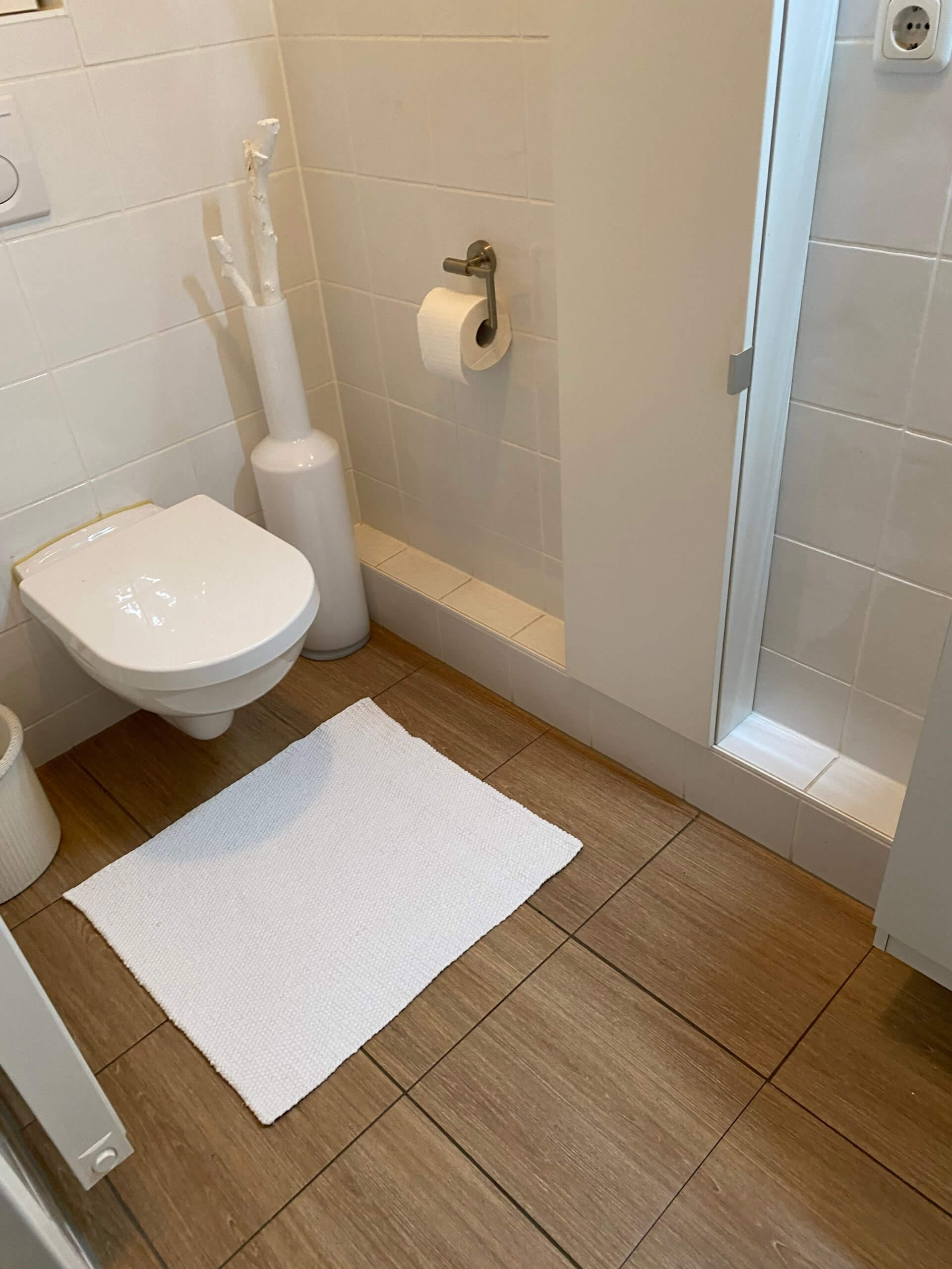 Gäste WC Makeover Interior Fliesenfolie